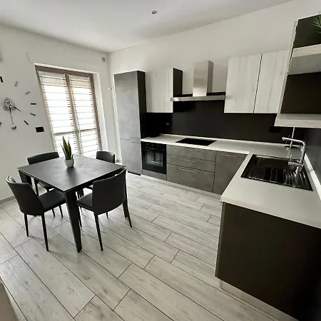 Lägenhet Casa Battisti Asti